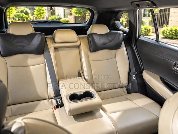 Toyota Corolla Cross 1.8 Hybrid AWD 2021 Pearl