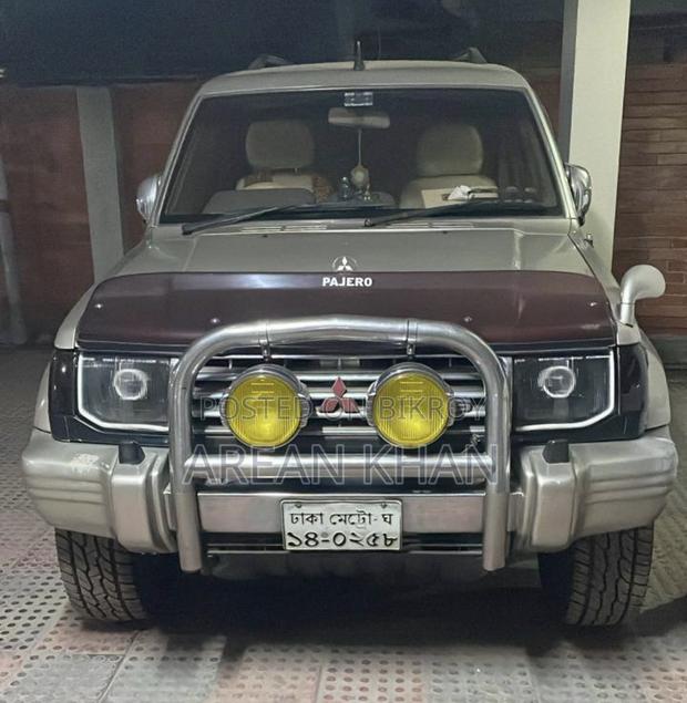 Mitsubishi Pajero 1995