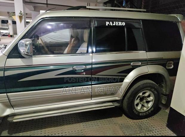 Mitsubishi Pajero 1995