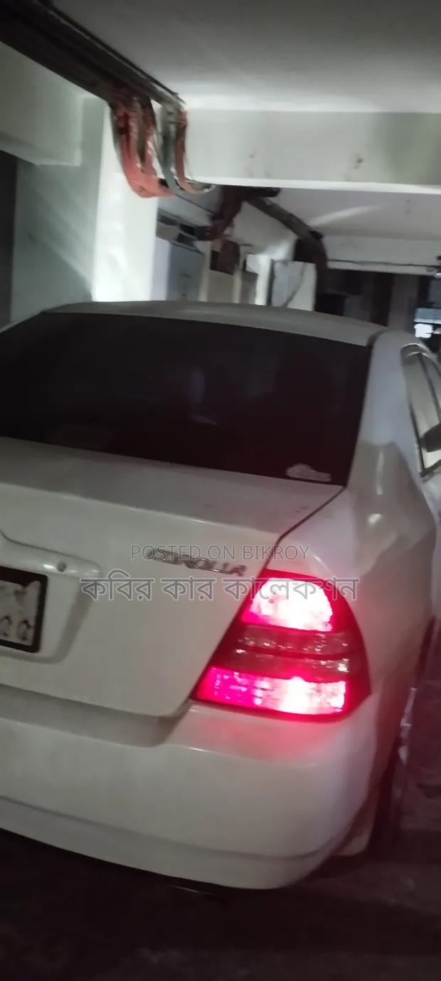 Toyota Corolla 2002 White