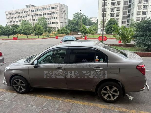 Toyota Axio 1.5 X 2WD 2017 Brown