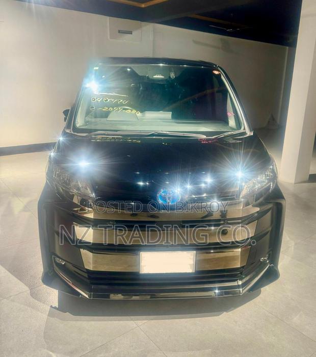 Toyota Noah 2023 Black