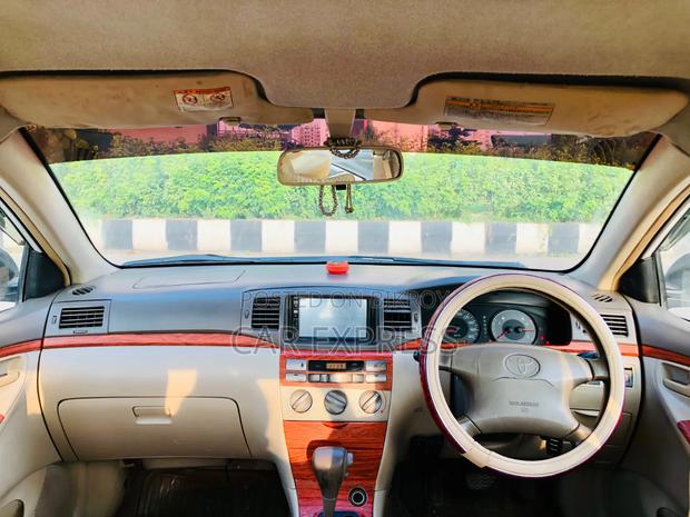 Toyota Corolla 2006 White