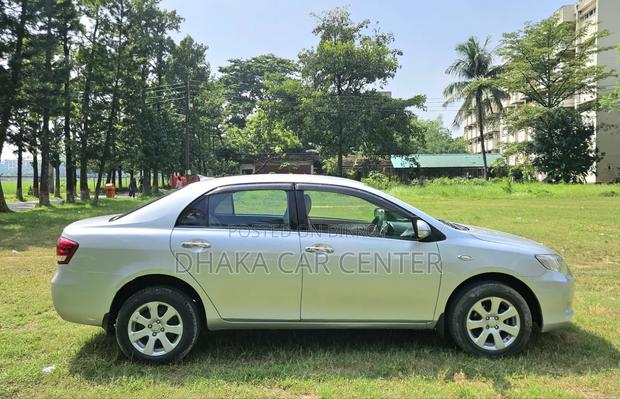 Toyota Axio 1.5 G 2WD 2011 Silver