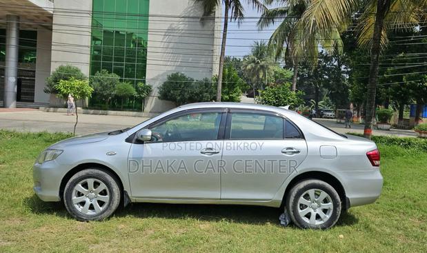 Toyota Axio 1.5 G 2WD 2011 Silver