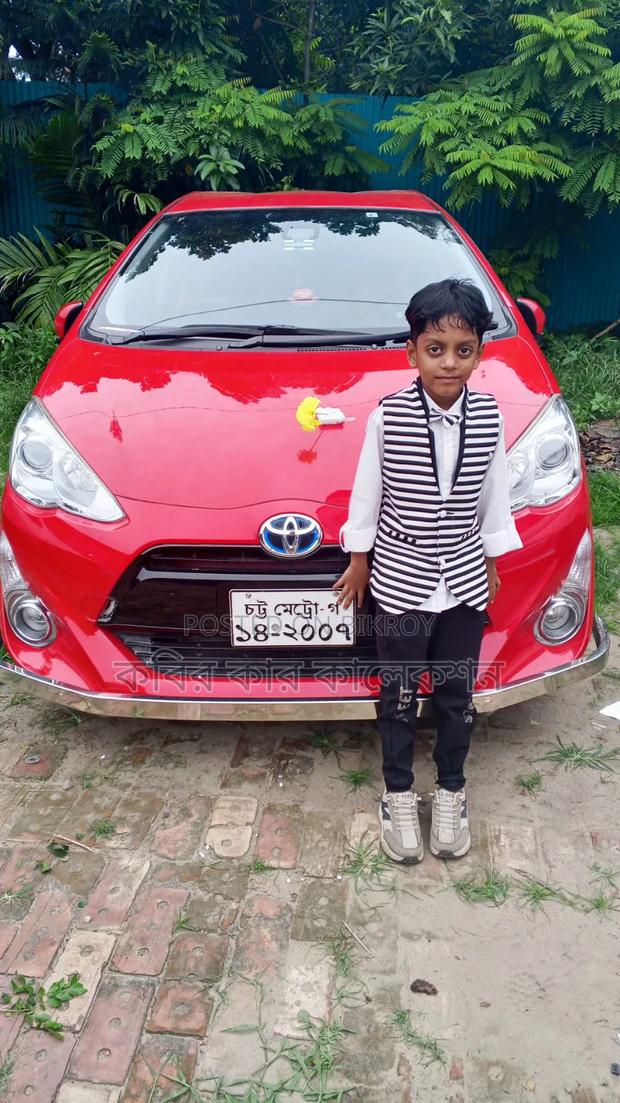 Toyota Aqua 2017 Red