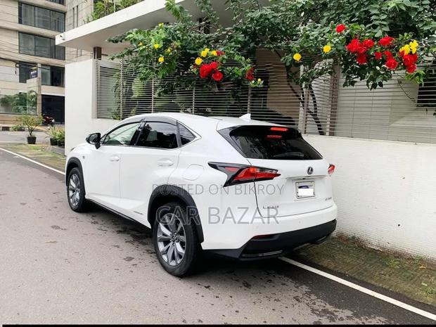 Lexus NX 300h AWD 2015 White