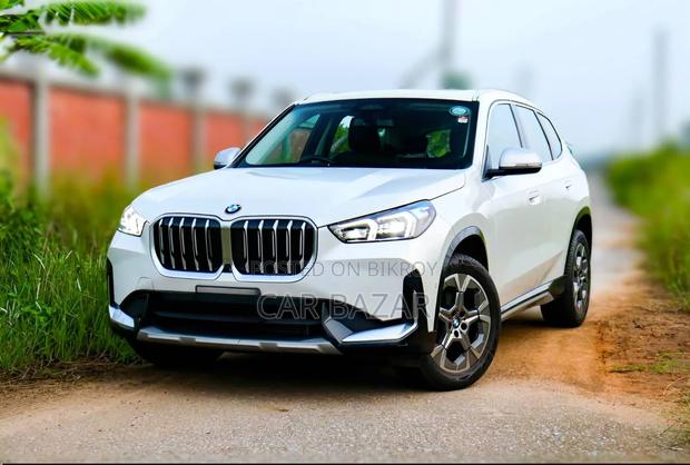 BMW X1 xDrive28i AWD 2023 White