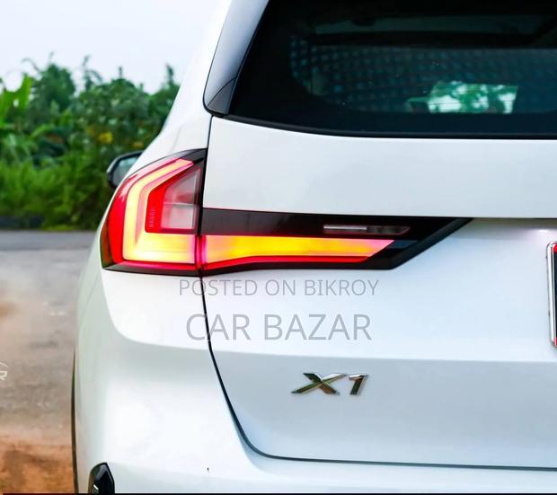 BMW X1 xDrive28i AWD 2023 White