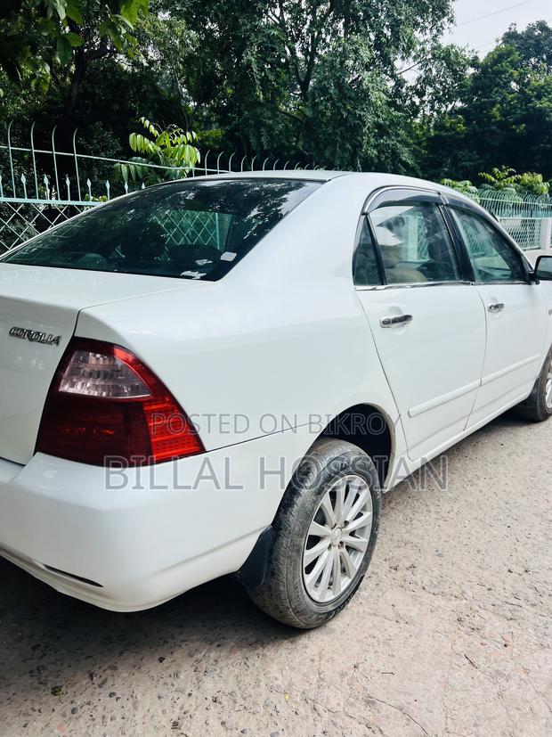 Toyota Corolla 2004 White