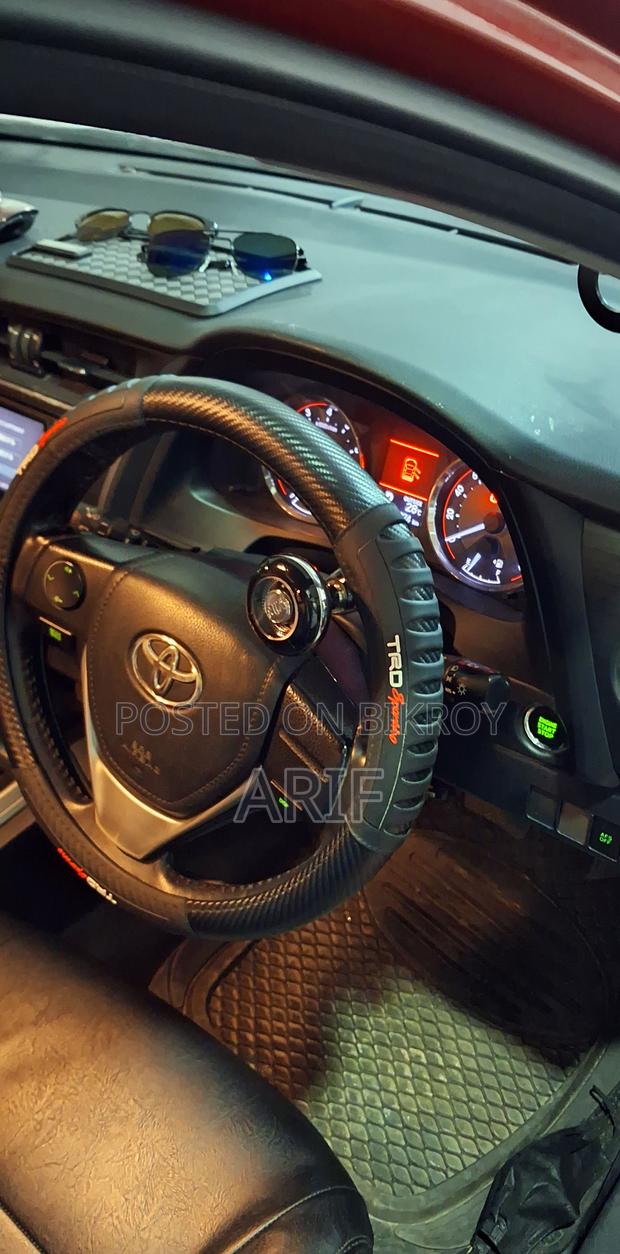 Toyota Auris 2013 Red