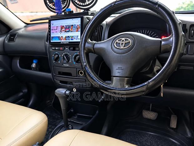 Toyota Succeed 2005 Silver