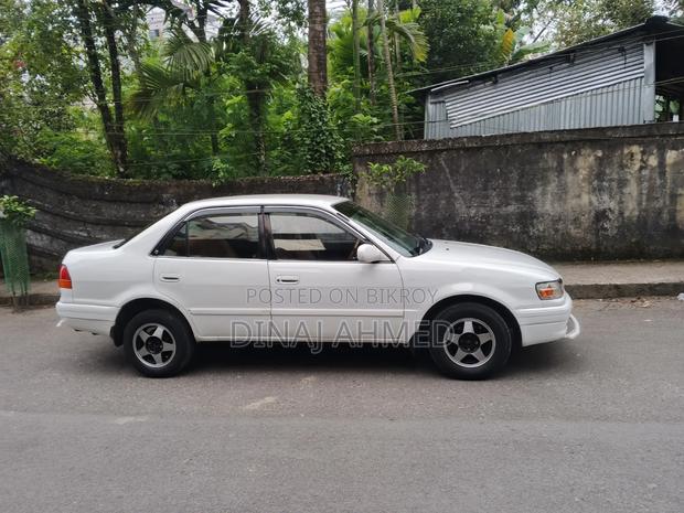Toyota Corolla Automatic 1995 White