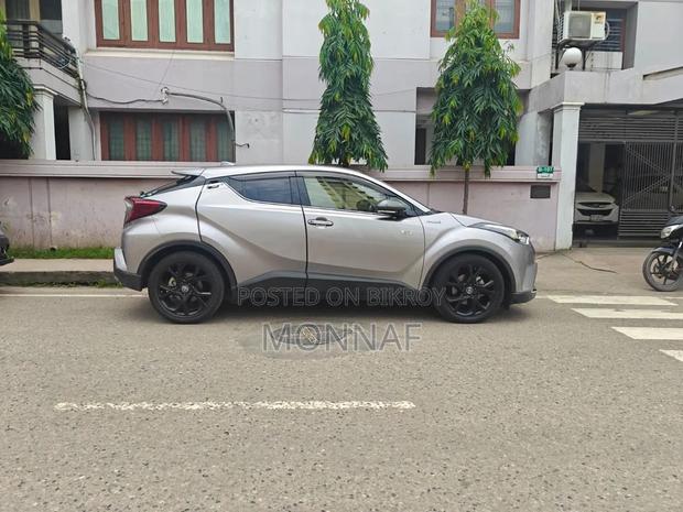 Toyota C-HR XLE Prermium FWD (2.0L 4cyl 2AM) 2018 Gray