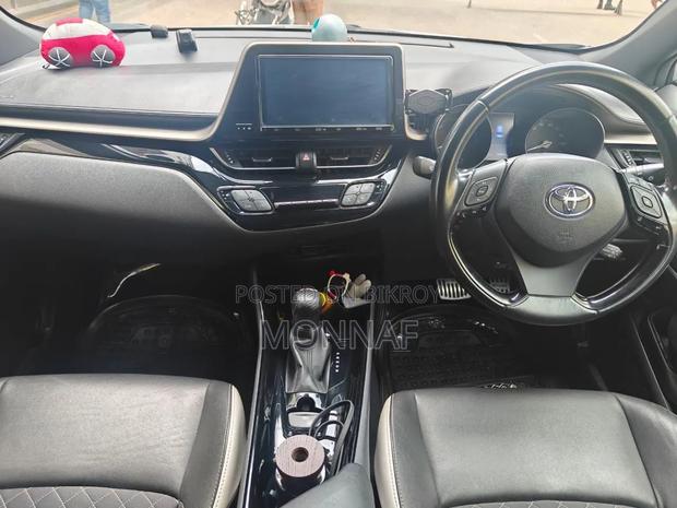 Toyota C-HR XLE Prermium FWD (2.0L 4cyl 2AM) 2018 Gray