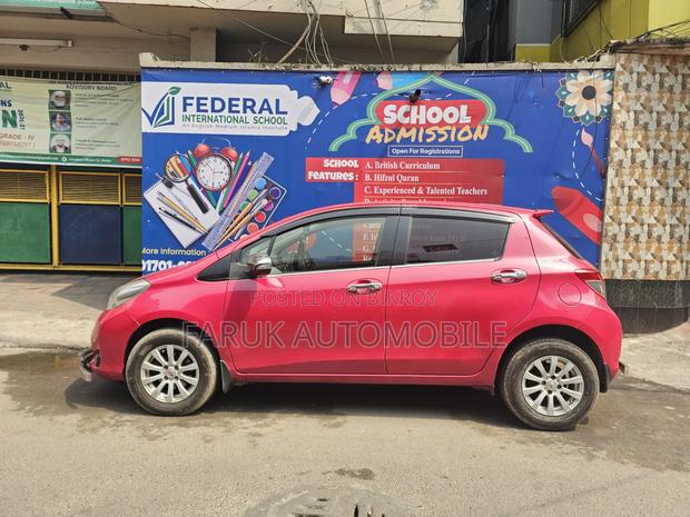 Toyota Vitz 1.3 FWD 5dr 2012 Pink