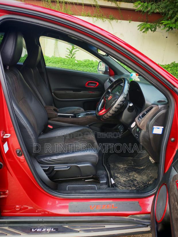 Honda Vezel 2018 Red