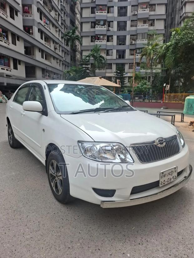 Toyota Corolla 2005 White