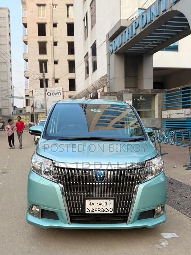 Toyota Noah 2.0 FWD (8 Seater) 2015 Blue