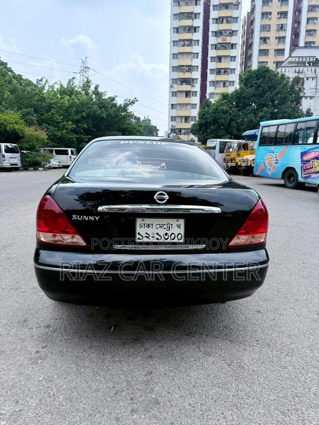 Nissan Sunny 2005 Black