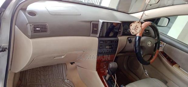 Toyota Corolla 2004 Gold