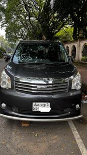 Toyota Noah 2.0 158hp AWD (7 Seater) 2011 Black for sale