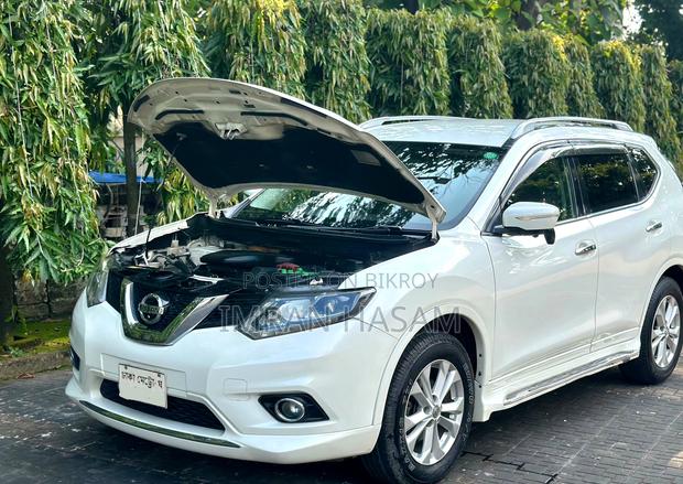 Nissan X-Trail 2.0 Petrol AWD 2014 White