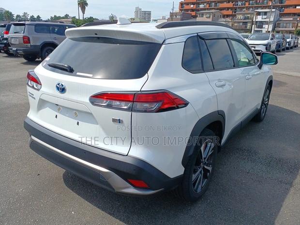Toyota Corolla Cross 1.8 Hybrid FWD 2021 Pearl