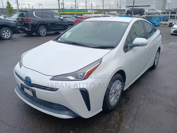 Toyota Prius 2021 Pearl