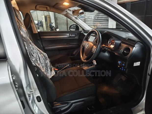 Toyota Axio 2021 Silver