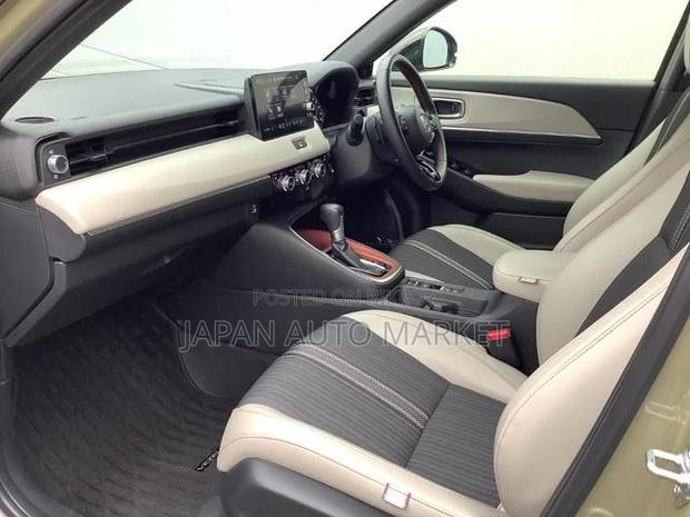 Honda Vezel 2022 Beige