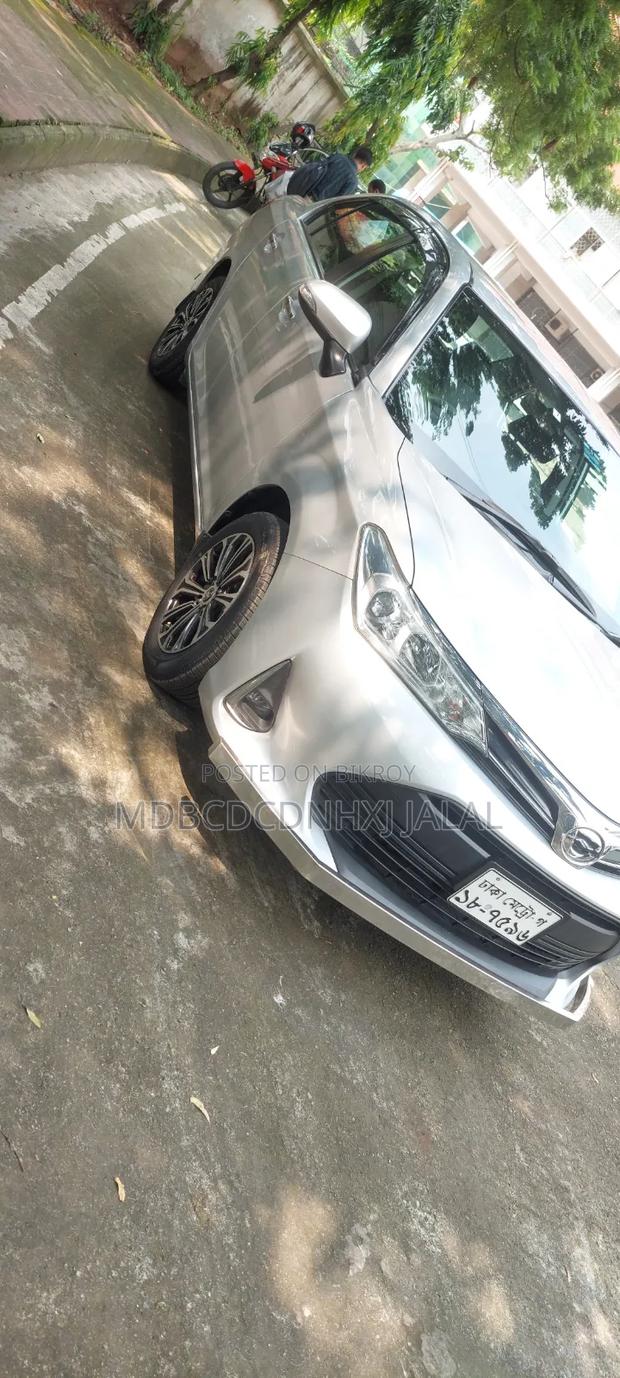 Toyota Axio 2024 Silver