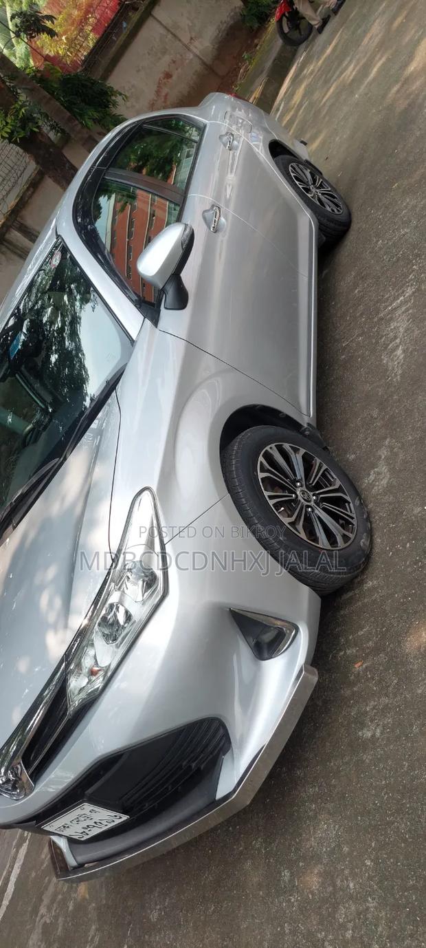 Toyota Axio 2024 Silver