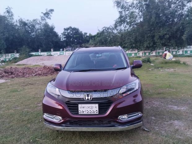 Honda Vezel 1.5 Hybrid 2WD 2015 Maroon
