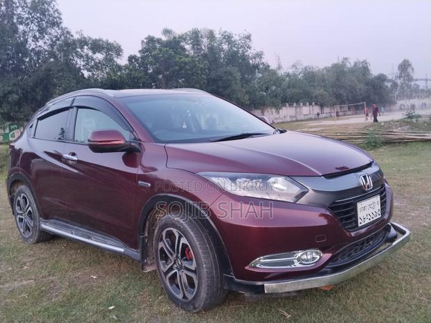 Honda Vezel 1.5 Hybrid 2WD 2015 Maroon
