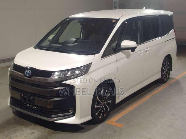 Toyota Noah 2022 Pearl