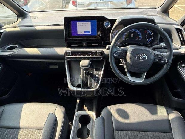 Toyota Noah 2022 Pearl