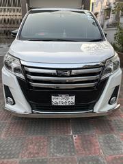 Toyota Noah 2014 Pearl for sale