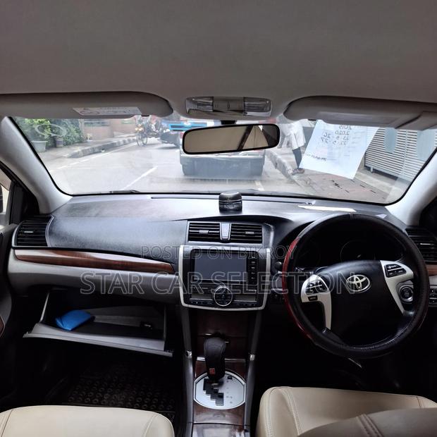 Toyota Allion 2015 Maroon