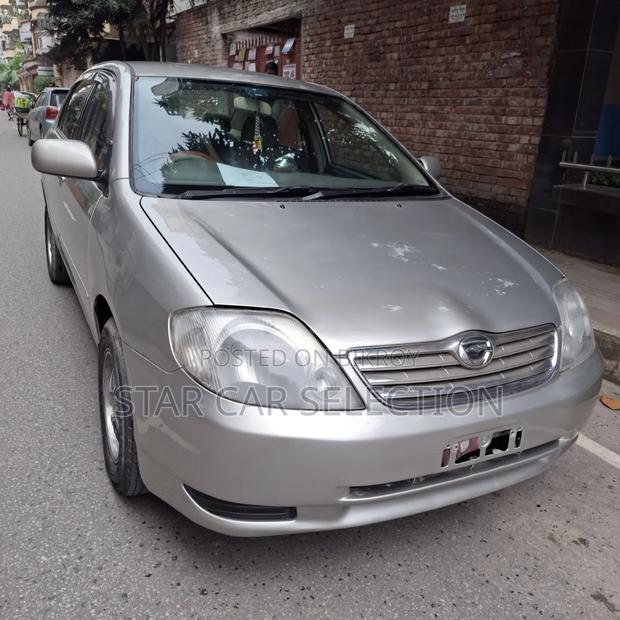 Toyota Corolla 2004 Gold