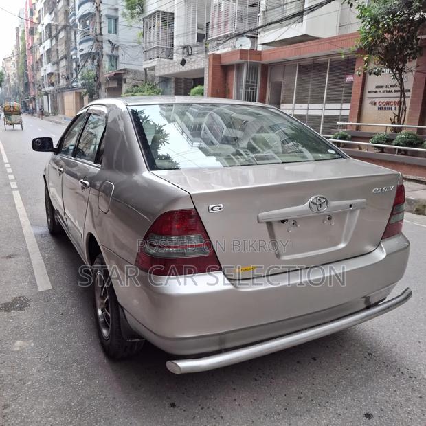 Toyota Corolla 2004 Gold