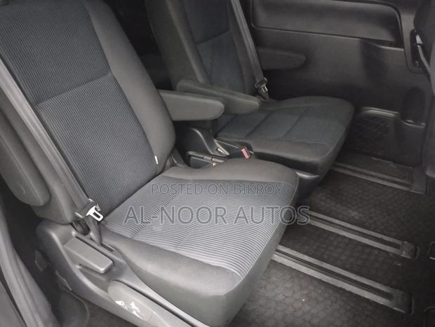 Toyota Noah 1.8 FWD Hybrid (7 seater) 2021 Black