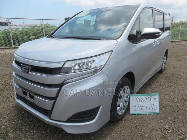 Toyota Noah 2021 Silver