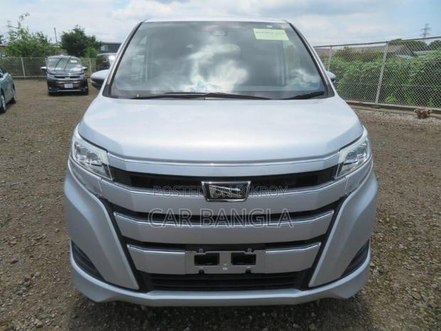 Toyota Noah 2021 Silver