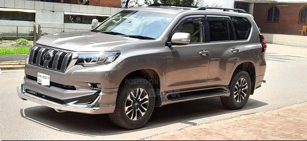 Toyota Land Cruiser Prado 2.7 2017 Brown
