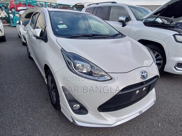 Toyota Axio 2021 Pearl