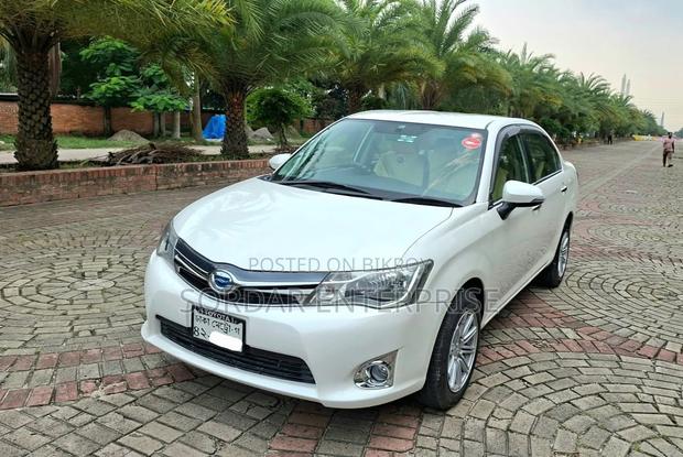 Toyota Axio 2014 Pearl