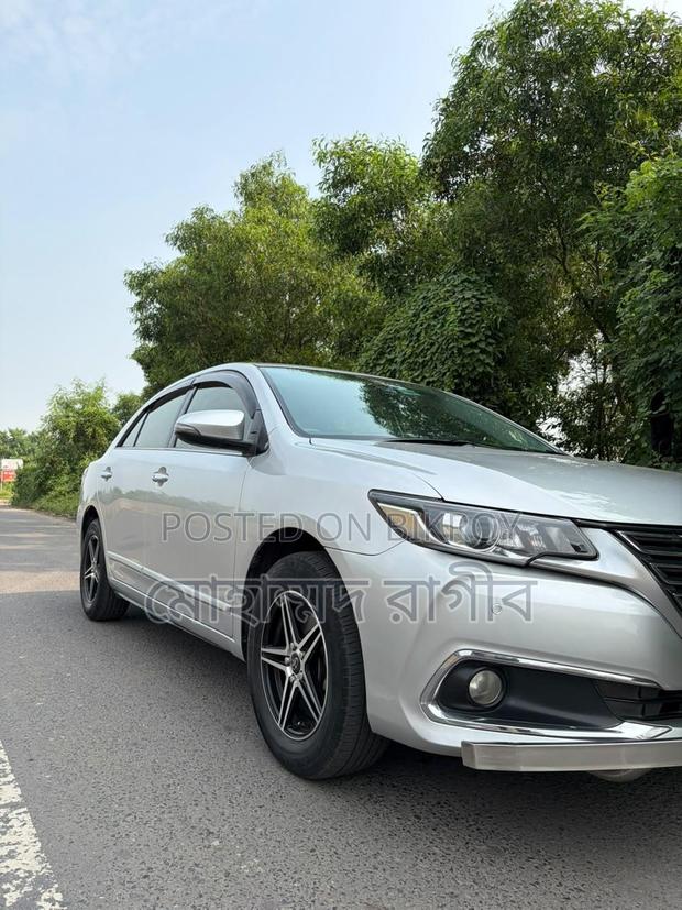 New Toyota Premio 2017 Silver