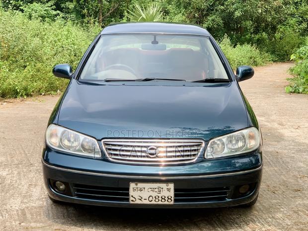 Nissan Sunny 2005 Green