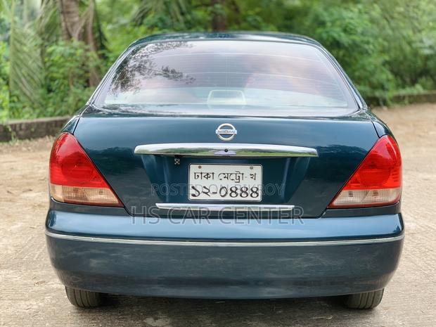 Nissan Sunny 2005 Green